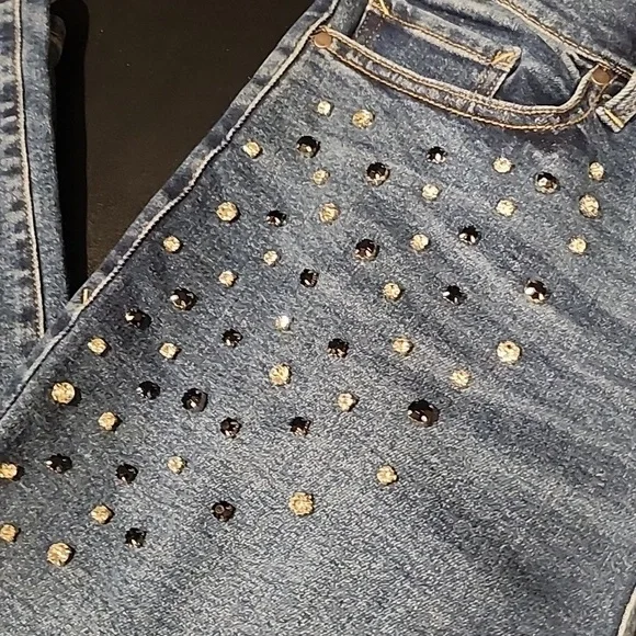 Jeweled Jeans - Picture 2 of 4